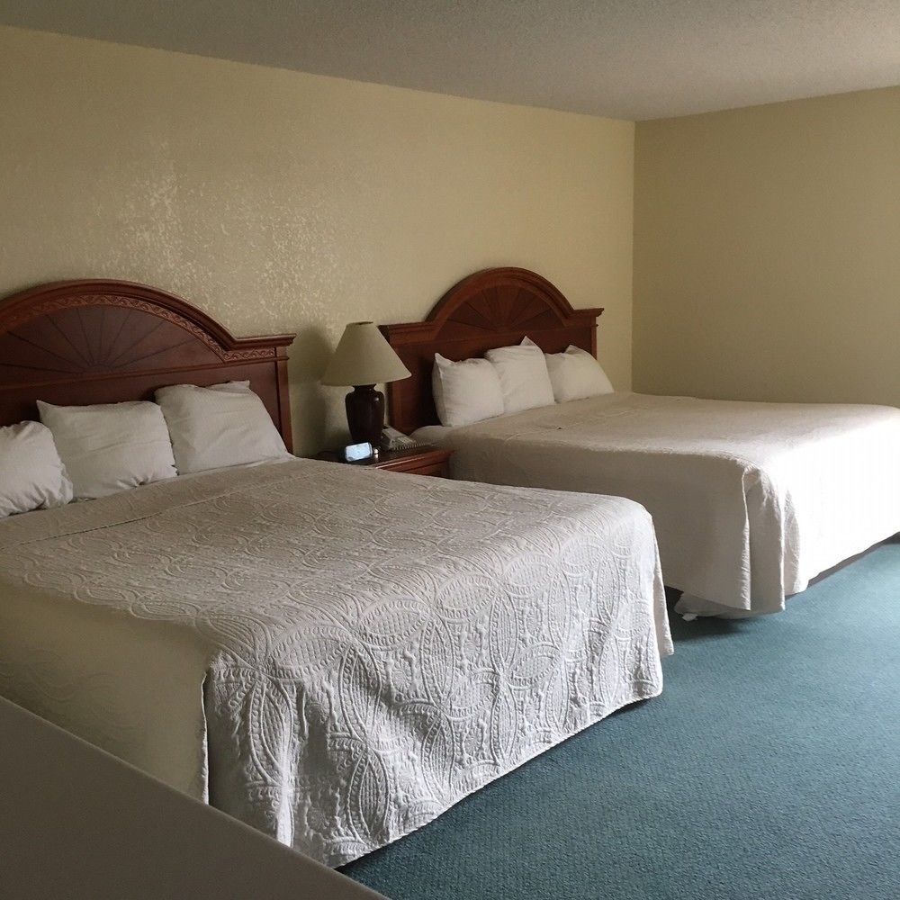 Shawano Four Seasons Resort Экстерьер фото
